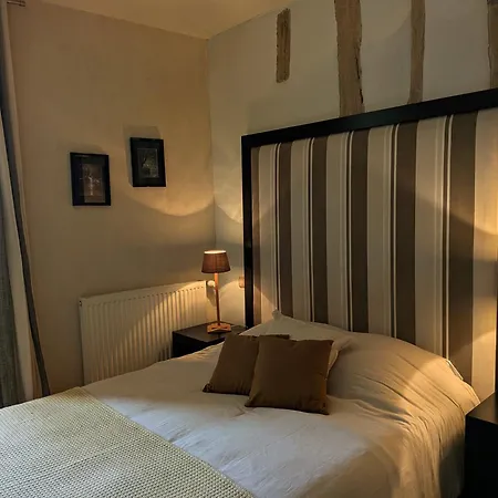 Le Château De Hotel *