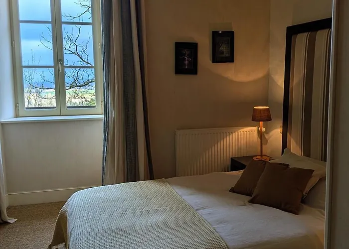 Le Château De La Pomarède