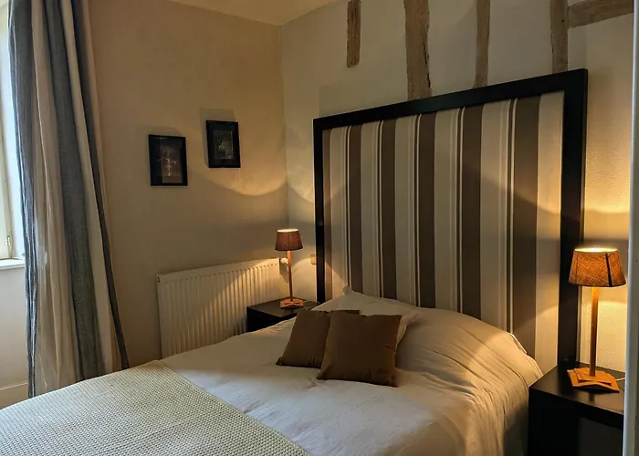 Le Château De Hotel *