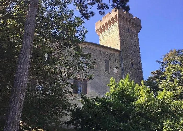 Le Château De Hotel