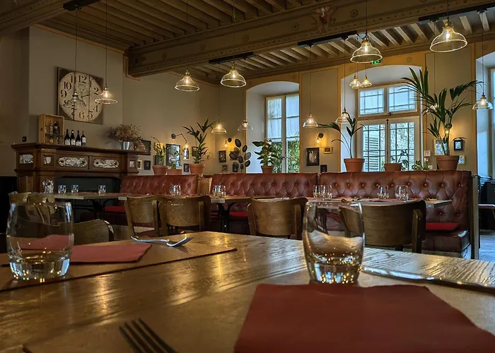 Hotel Le Château De La Pomarède