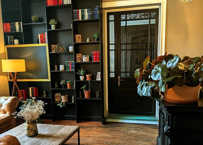 Hotel Le Château De La Pomarède