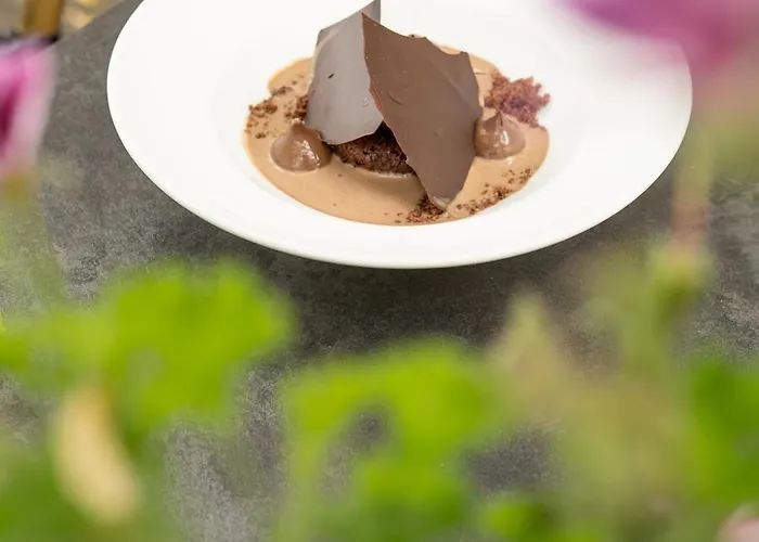 Le Château De * La Pomarède