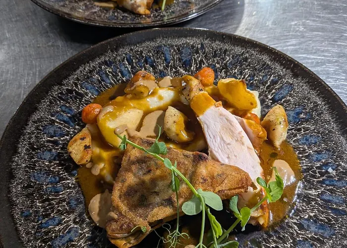 Le Château De * La Pomarède